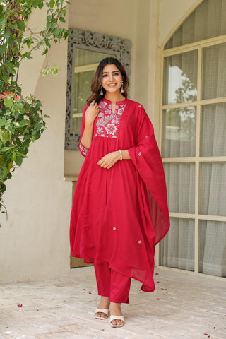 red kurta set