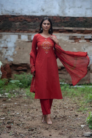 maroon kurta set